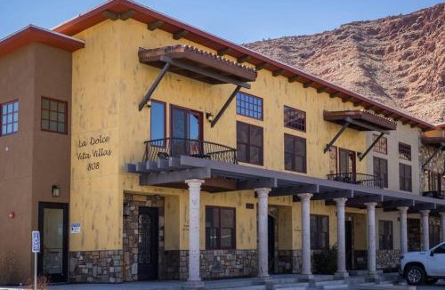Moab Apartment | Luxury Downtown Rental - La Dolce Vita Villa #3