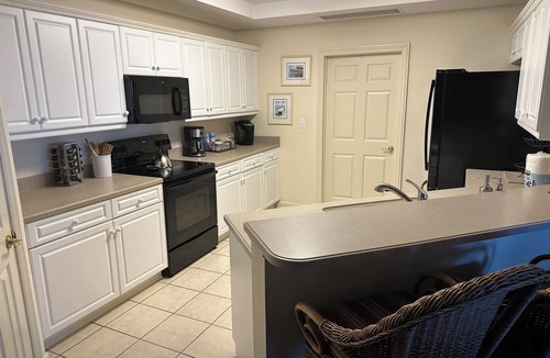 Arcadian Shores Condo | Luxury Margate 4bdrm condo with ocean view.10% off summer weeks!