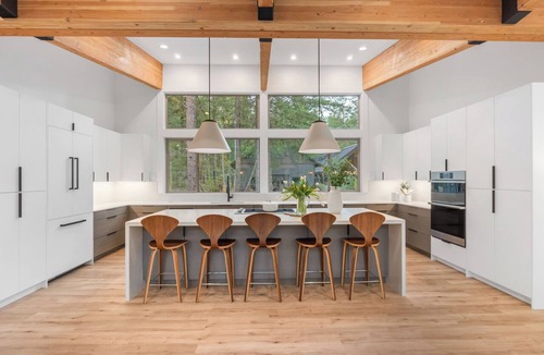 Enumclaw House | Luxury Mountain Getaway Minutes from Crystal Mountain & Mount Rainier