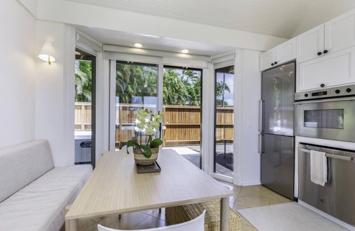 Kilauea House | Luxury Oceanfront Cottage, Panoramic Views & Spa