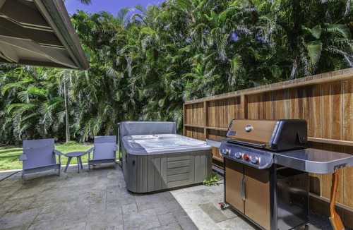 Kilauea House | Luxury Oceanfront Cottage, Panoramic Views & Spa