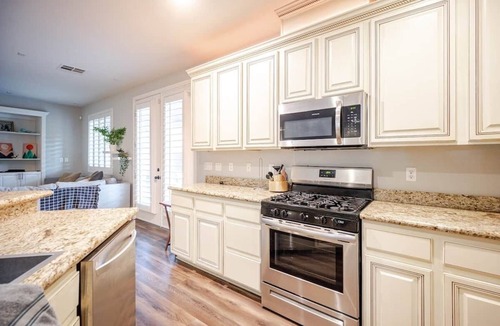 Spring Valley Villa | LV1 | Luxury Pool & Spa Oasis Villa - Vegas Best!