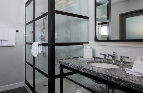 Civic Core Apartment | Marriott Vac Club, 2 BR SUITE, Kitchenette, Sleeps 10, 17min walk to Conv. Ctr.