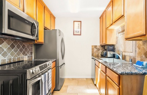 Clairemont Mesa East House | Mins To Beach! W/Pool, Gym, Assigned Parking