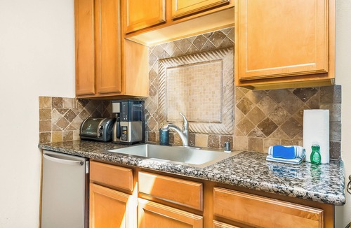 Clairemont Mesa East House | Mins To Beach! W/Pool, Gym, Assigned Parking