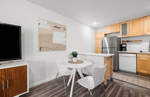 Grantville Condo | Mission Valley Retreat