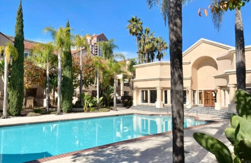 University City Apartment | Modern 1BR/1BA Getaway in Central San Diego – Walk to Zoo, Balboa Park & Dining