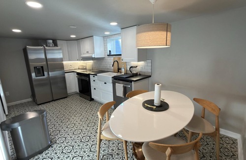 Northwest Everett House | Modern 1BR Near Providence & Boeing - Fast WiFi & Work Desk