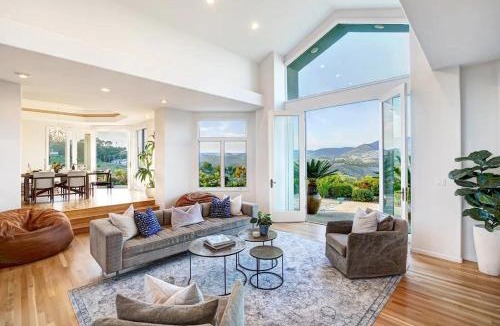 Fallbrook Villa | Modern Château - Lap Pool, Weddings, Wine & Beach
