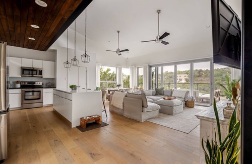 Apache Shores House | Modern Hill Country Home ~ Sunset Views and BBQ
