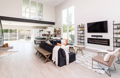 Southwest Village House | MODERN MASTERPIECE- CAMELBACK VIEWS - PRIVATE POOL & SPA