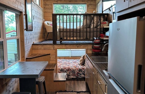 Cheat Lake Apartment | Modern "NEW" Tiny Home with Lake View