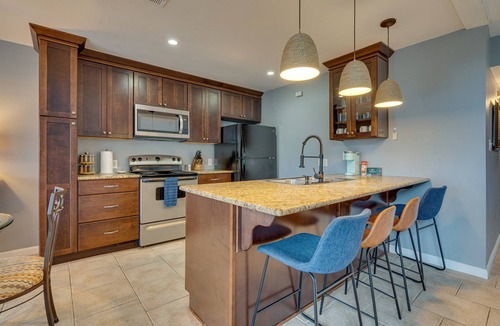 Point Venture House | Modern Point Venture Vacation Rental w/Deck!
