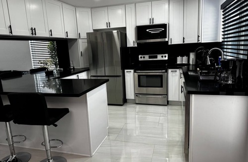 Spring Valley House | Modern Spacious 4-bedroom house with AC in quaint Spring Valley