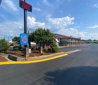 Manchester Hotel | Motel 6 Manchester TN