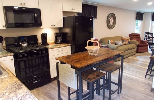 Jones Mills House | Mountain Life! Near wedding venues, Idlewild, 7 Springs, hiking, fishing & MORE!