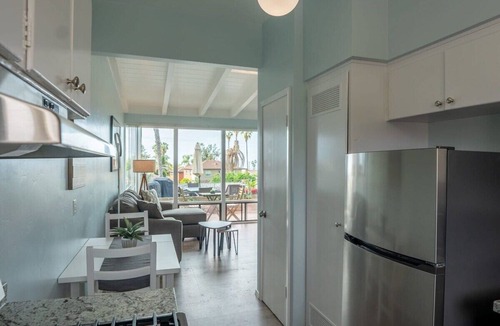 Beach Barber Tract Apartment | Nautical Ocean View Unit Above WindanSea