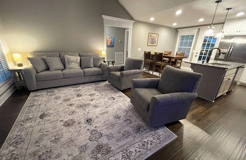 Shelbyville House | NEW 4 Bdrm house in Shelbyville - great neighborhood, 2 mi to Cooper Steel Arena