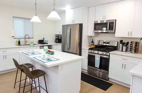 North Clairemont House | NEW! 4BR House -Pool, Jacuzzi, Outdoor Kitchen, AC