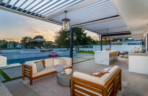 Pacific Beach House | NEW 5 Bed 3 Bath, Ocean Views, Pool Spa, BBQ, Luxury Home!