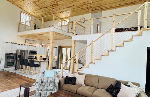 Breezy Point House | New Build. 4Bd/2.5Bth Inside Breezy Point Gates. Walking distance to Dockside.