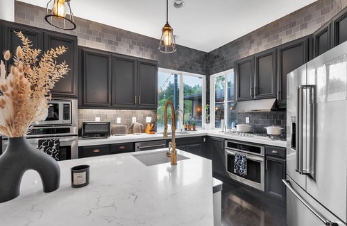 Carmel Valley House | NEW! Del Mar MODERN INDUSTRIAL