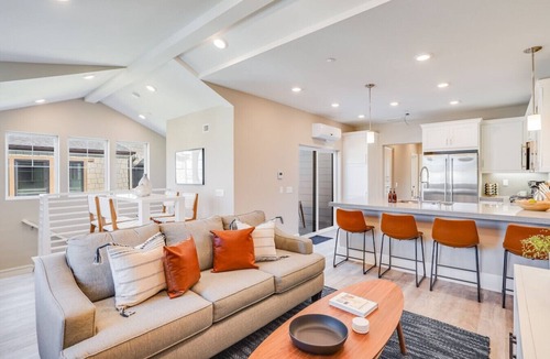 Mission Beach Villa | NEW Luxury 3BR Beach Home + Walk to Ocean & Bay + Beach Toys