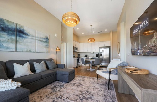 North Park Apartment | New N Park 2 Br Penthouse~King Beds~WorkSpaces~Views~Parking!