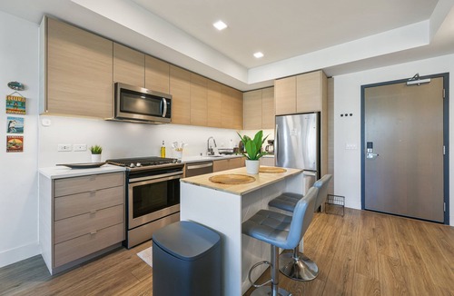 Civic Core Apartment | NEW Upscale Downtown San Diego Stay Queen Bed Pool Sauna