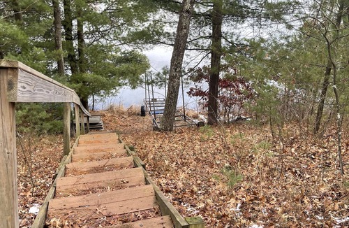 Markville House | Newer, 4 bdrm 2 bathroom lake home 5 minutes from everything in Danbury Wi