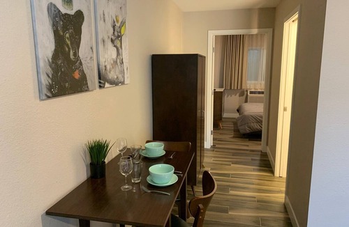 Mission Hills Apartment | Newer private 1-bedroom apartment in Old Town