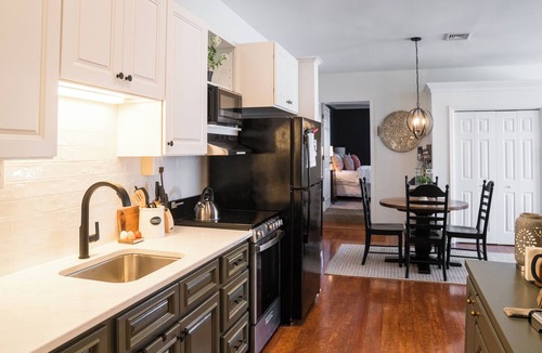 Gordonville Apartment | Newly renovated Carriage House, on lovely property near Intercourse, PA