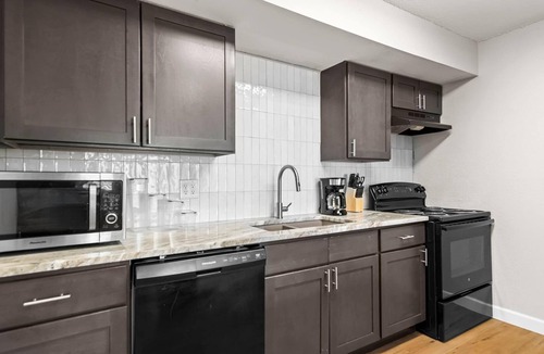 Springfield Apartment | Newly Renovated Unit in Central Spfld! #203