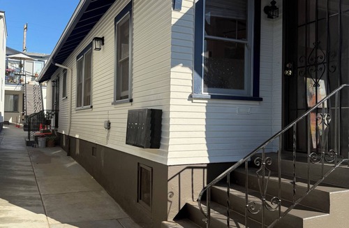 University Heights Apartment | North Park, charming Garden Cottage by Balboa Park, Zoo, & popular venues