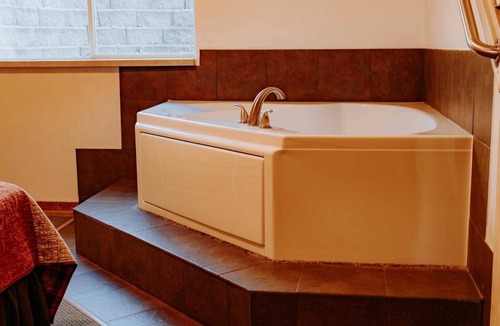 Puposky Villa | Northwoods Group Lodging – Ideal for Large Families