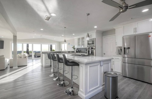 Fire Mountain House | Ocean View Poolside Retreat