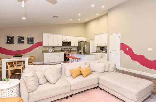 Mcelroys Belleview Villa | OCEAN VIEW | Retro Arcade | Game Room, Parking, AC