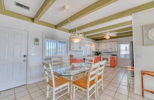 Inlet Harbour House | Oceanfront, Four BedroomThree Bathroom (Ground Level space)