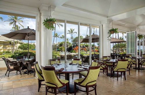 Hanamaulu Condo | Oceanfront Resort steps to pool/beach via your lanai, 4 Beautiful Pools