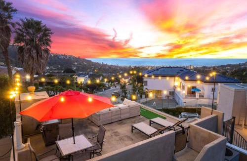 Hidden Valley Villa | Oceanview Luxe Retreat with Rooftop