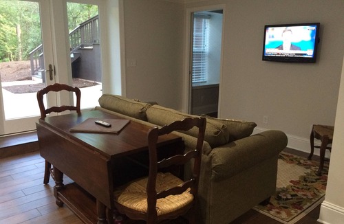 Greensboro Villa | One Bedroom Executive Suite