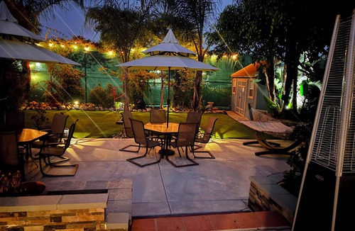 Clairemont House | Outdoor Cinema + Yard Fun