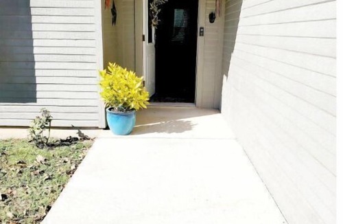 Martindale House | Outdoor Lovers Paradise Near the River