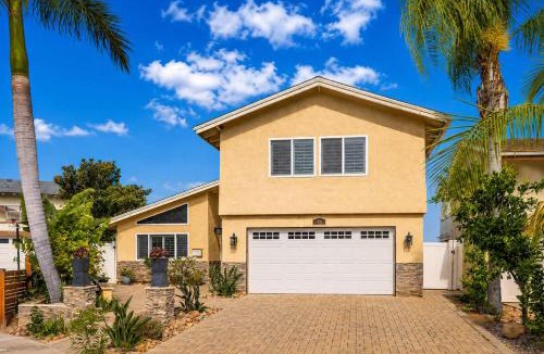 San Carlos House | Panoramic Canyon Views Villa & Sparkling Backyard Pool