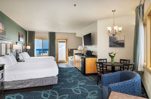 Park Point Hotel | Park Point Marina Inn