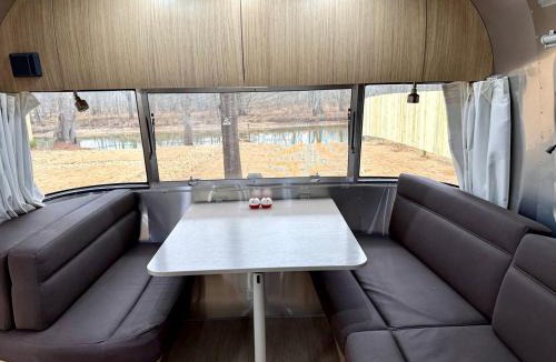Centre House | Peaceful Lakeside Covered Airstream with Firepit & Kayaks Near Centre, AL