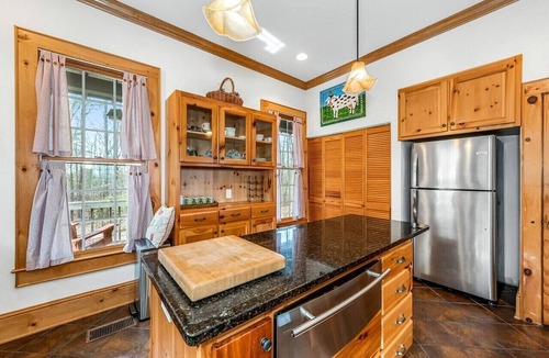 Mentone Cottage | Peaceful Secluded Cottage with Amazing Views in Mentone, Alabama