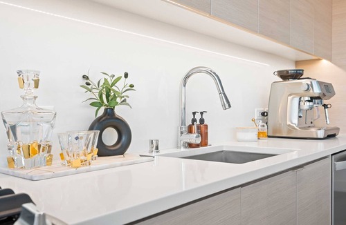Civic Core Apartment | Penthouse High-rise Ocean City Views
