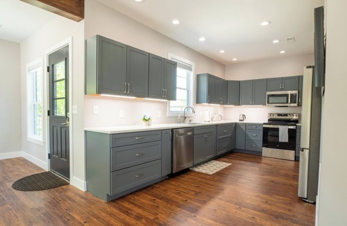 Troy Apartment | Perfect new construction apartment centrally located in Troy.