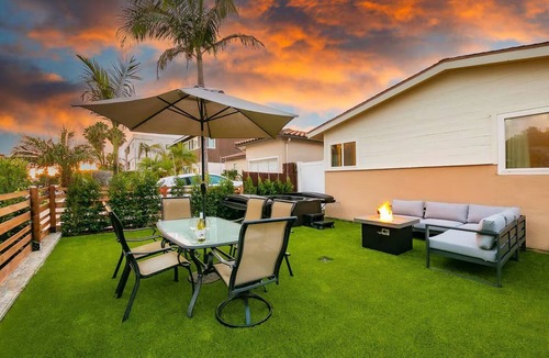Pacific Beach Villa | Permit#Diamond Gem